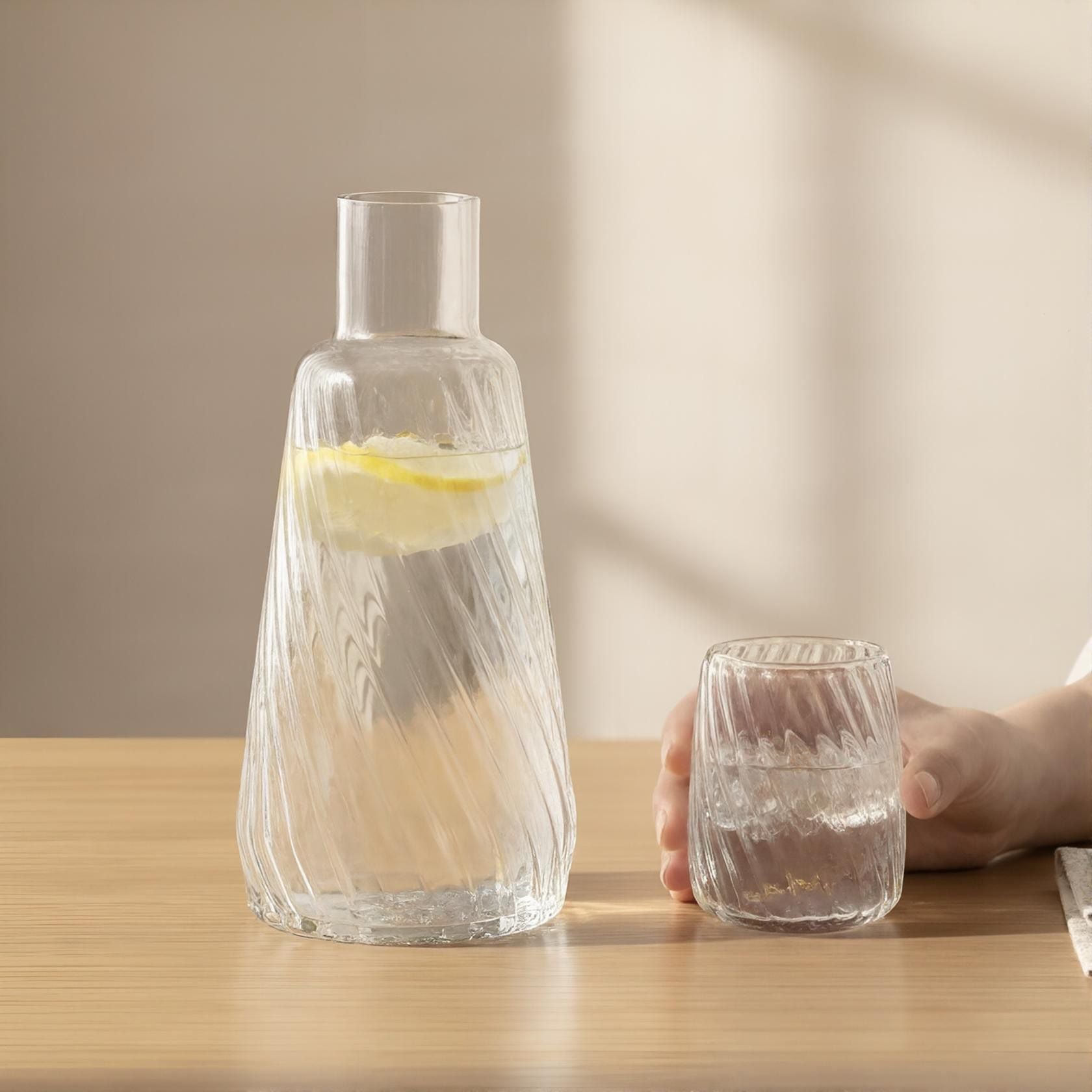 Serrana Glass Twisty handmade carafe — twisted-design handmade glass, 1400ml, for water juice and infused drinks