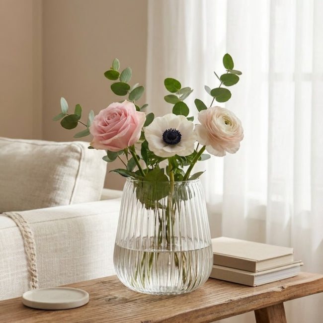 Serrana Glass Lilosh handmade vase 20cm — cylindrical ribbed bubble-texture glass for long-stem flowers and decor